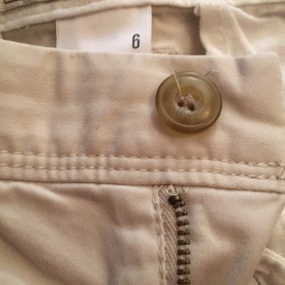Shorts - Picture 3 of 3